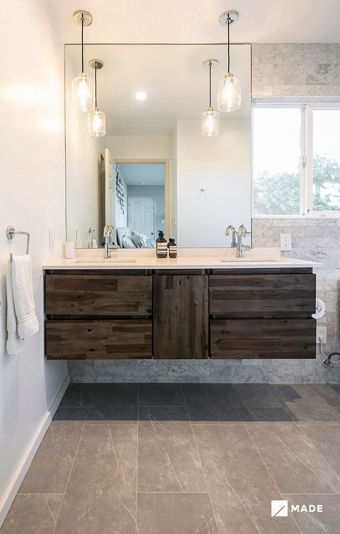 Bathroom design with vanities